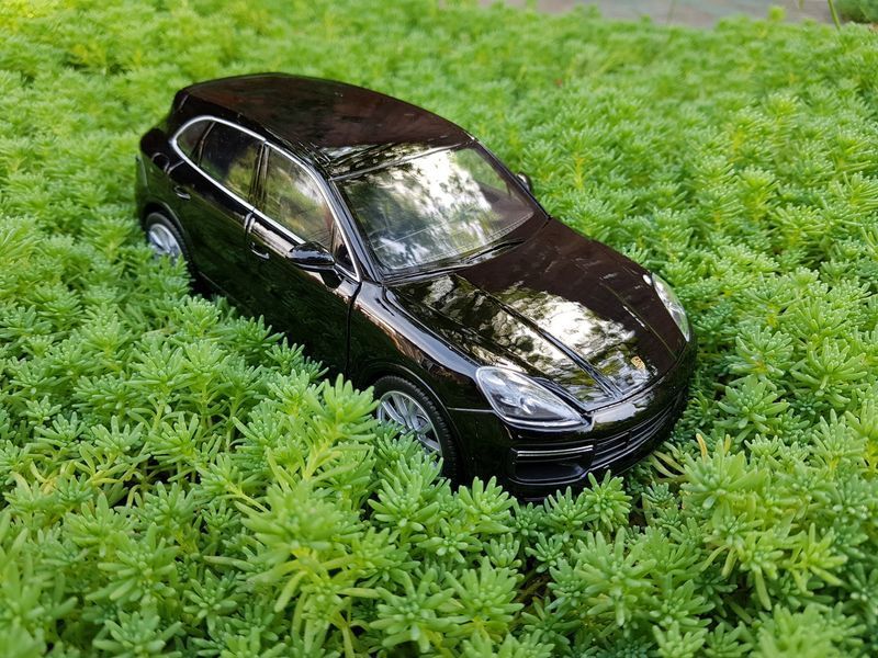 Машина металева 24092W "WELLY" 1:24 PORSCHE CAYENNE TURBO 24092W фото